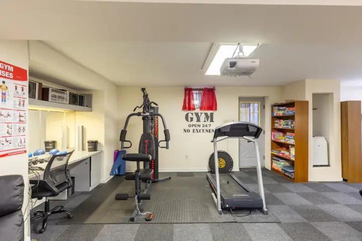 Lrge 5 Bedroom 9 Beds Near Dc-Pool, Hot Tub, Gym, Game Rm, Fire Pit Bowie Bagian luar foto